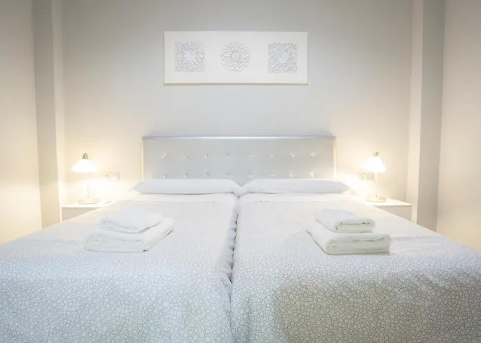 Deluxe Apartment In La Giralda